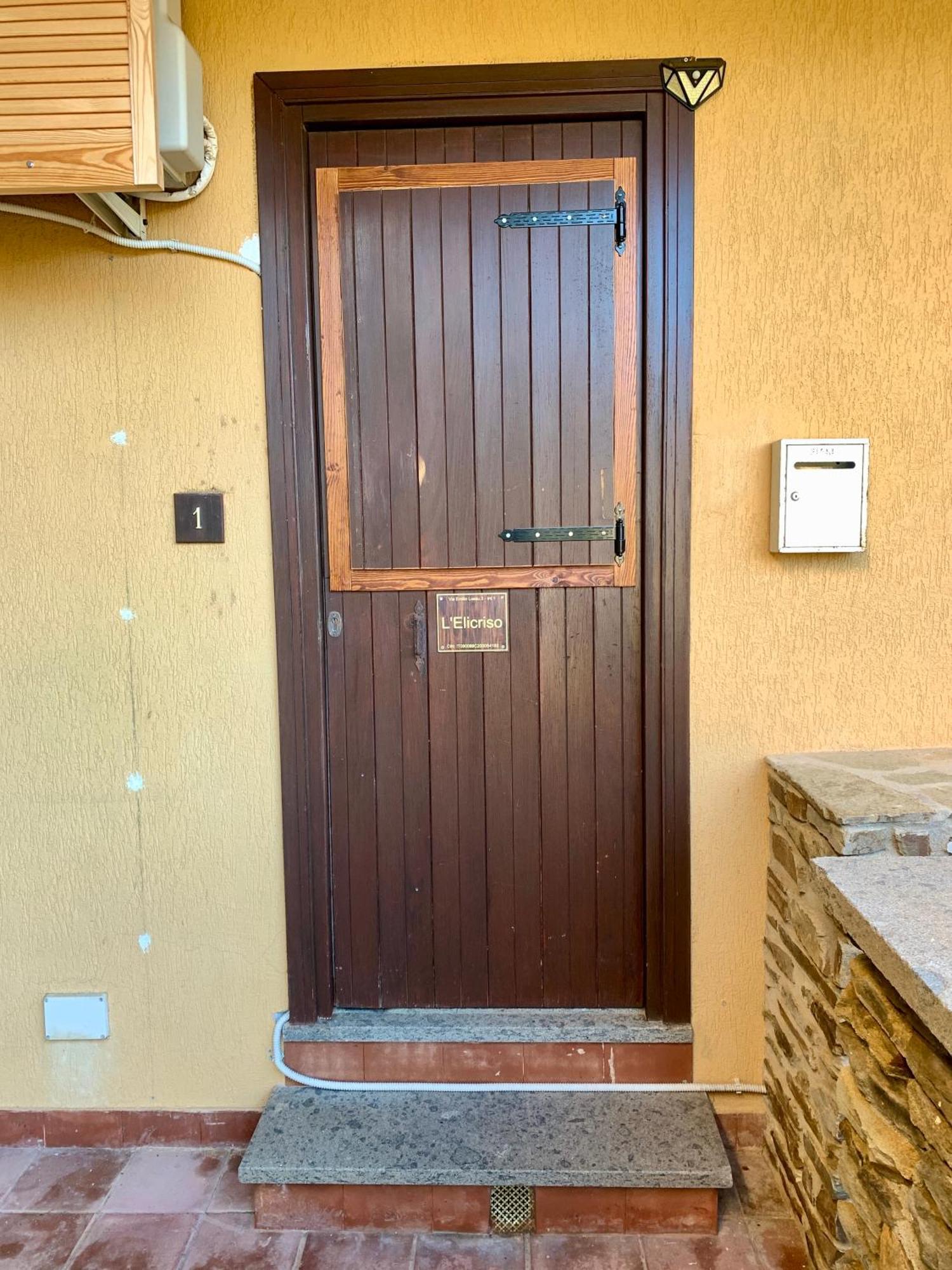 L' Elicriso, A Pochi Passi Dal Mare Con Giardino Privato - The Elicriso, A Few Meters From The Sea, With Private Garden Apartment Stintino Exterior foto
